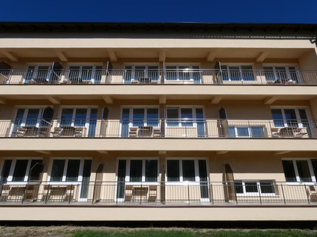 Penzion Adriana Nové Mesto nad Váhom Екстериор снимка