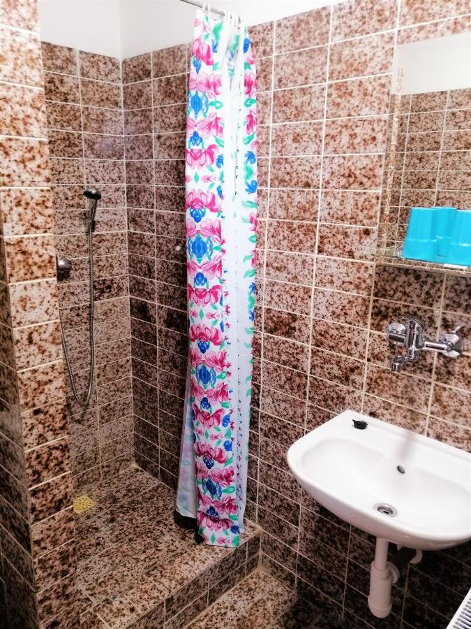 Penzion Adriana Nové Mesto nad Váhom Екстериор снимка